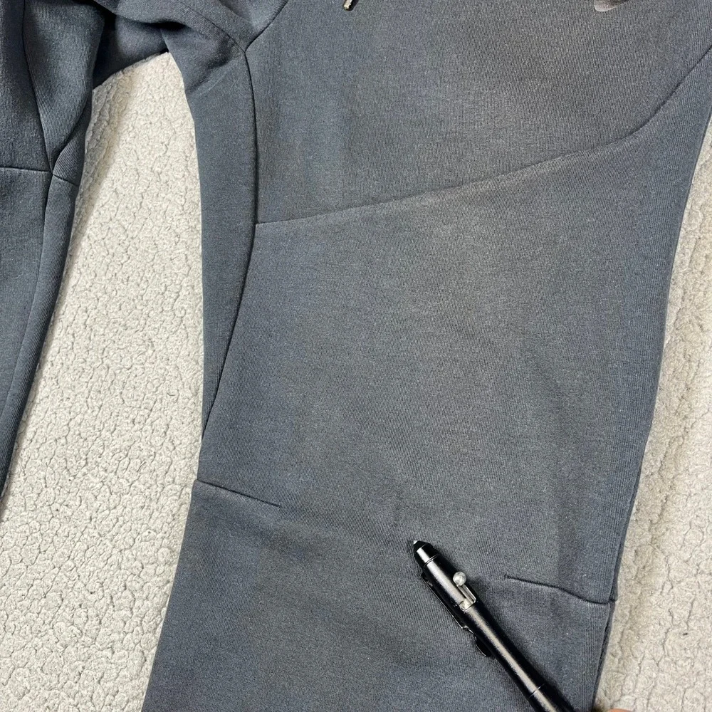 Nike Sportswear Tech Fleece Joggers Mens Medium Black Sweatpants CU4495-010